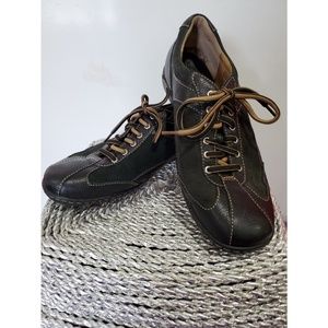 Born Black/ Tan Walking Shoes